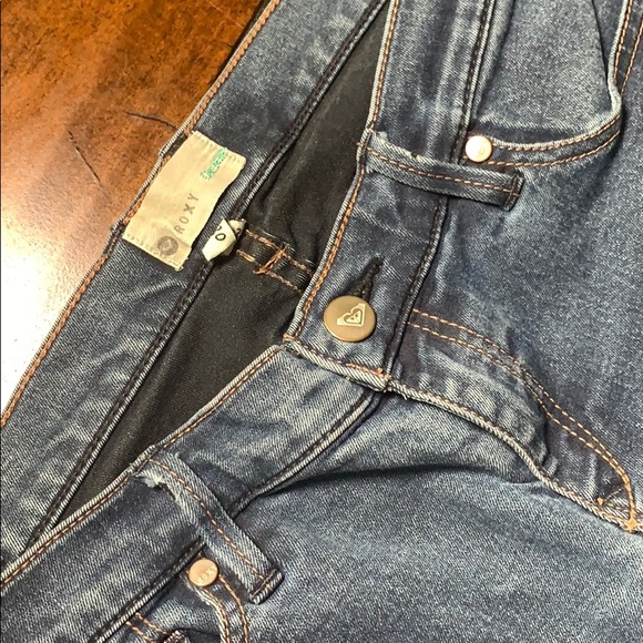 ROXY || Jeans - Picture 1 of 3